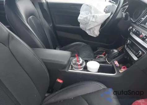 2019 Hyundai Sonata Limited z USA, uszkodzony, nr VIN 5NPE34AF6KH812514